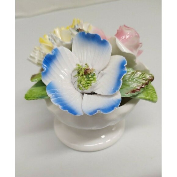 Vintage Royal Stratford Bone China Floral Swan & Basket 1970's - Picture 7 of 12